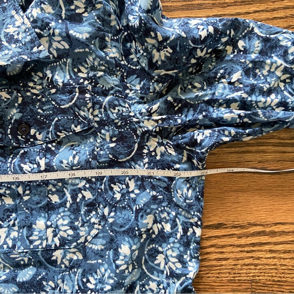 Lauren Ralph Lauren Women's Button Up Blue Shirt Medium Floral Long Sleeves - Picture 8 of 9